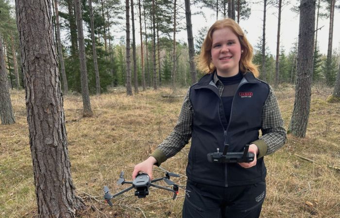Möt Elin – Planläggaren som kombinerar teknikintresset med skogsstudier
