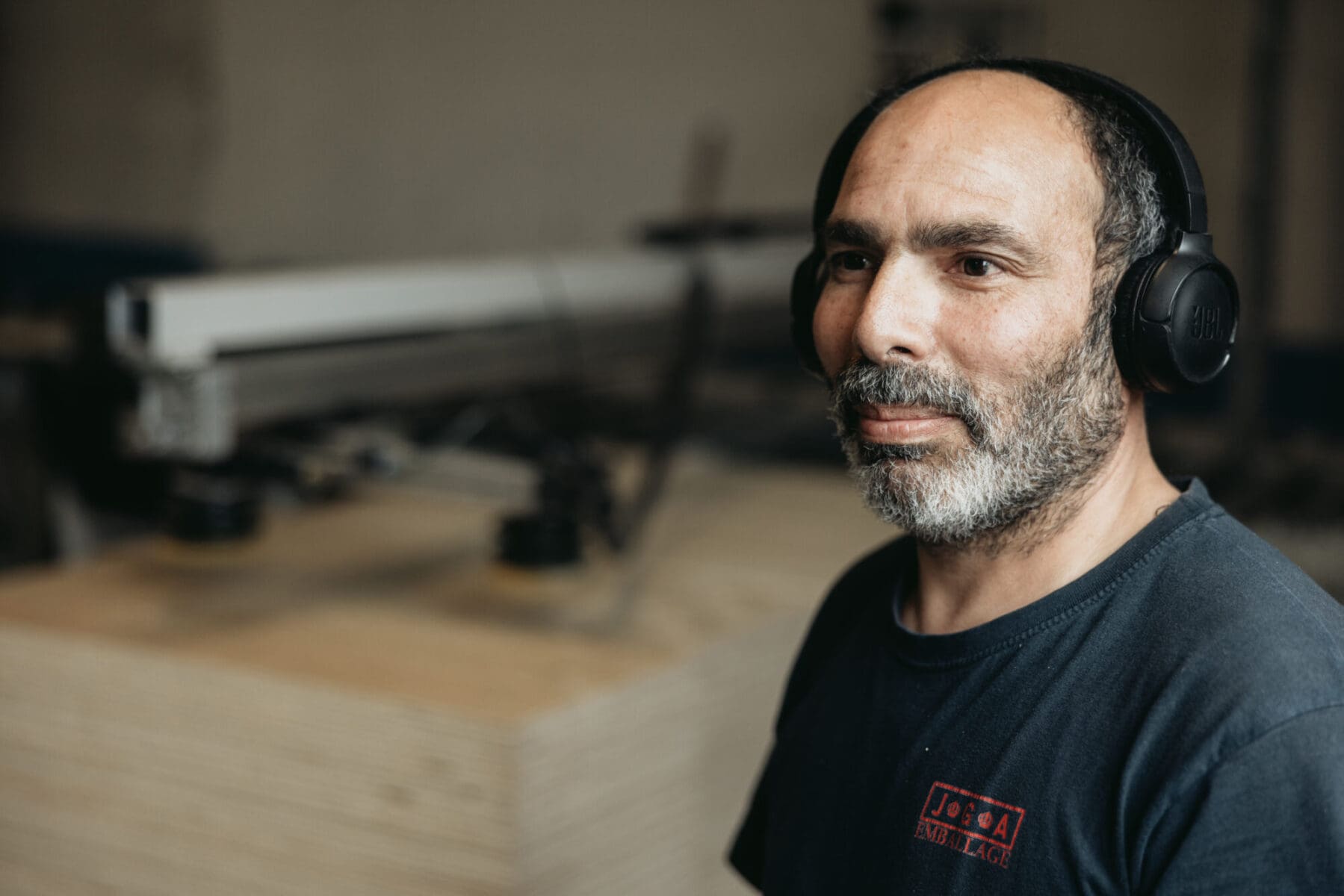 Yahia i produktionen på JGA Emballage